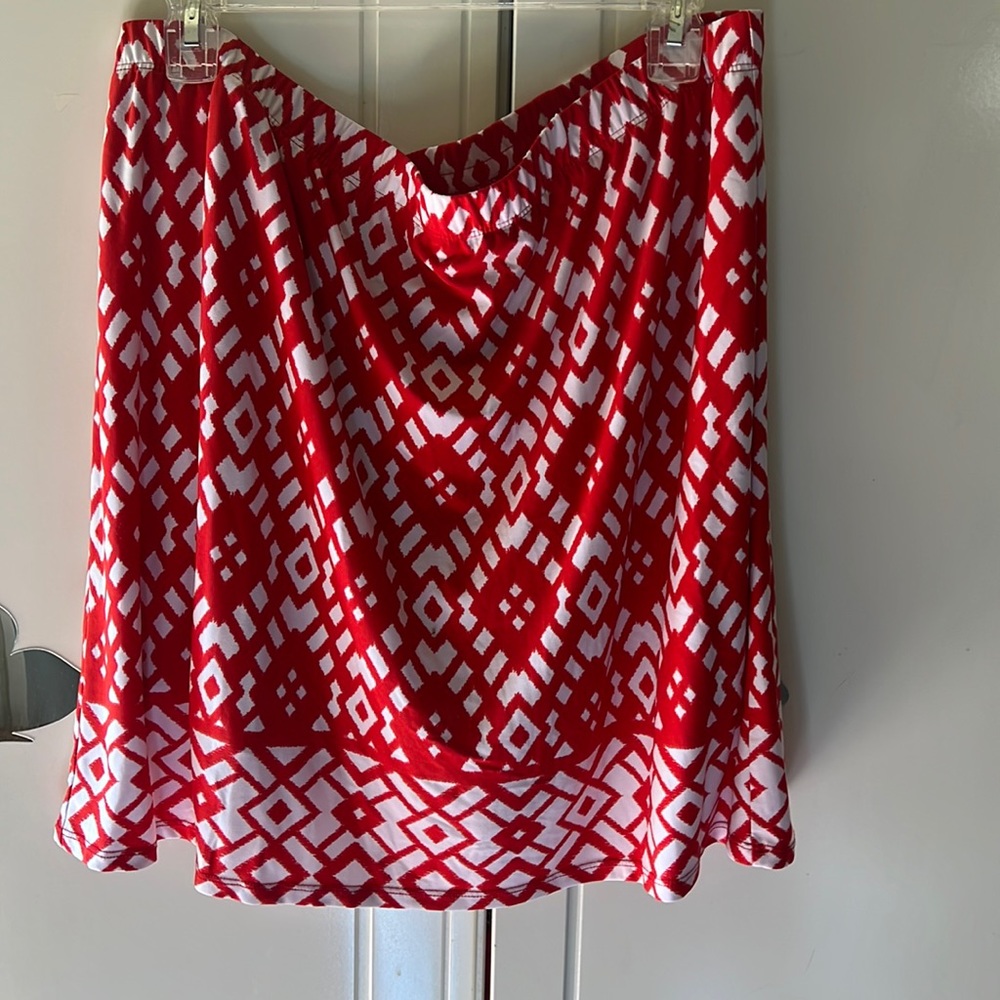 SUSAN GRAVER Skort Shorts Skirt Size Large Red White Geometric Liquid Knit